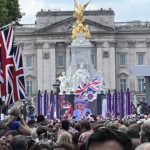london-flags-signage-royal-british-jubilee-queens-birthday-platinum-jubilee_t20_vW3QQl